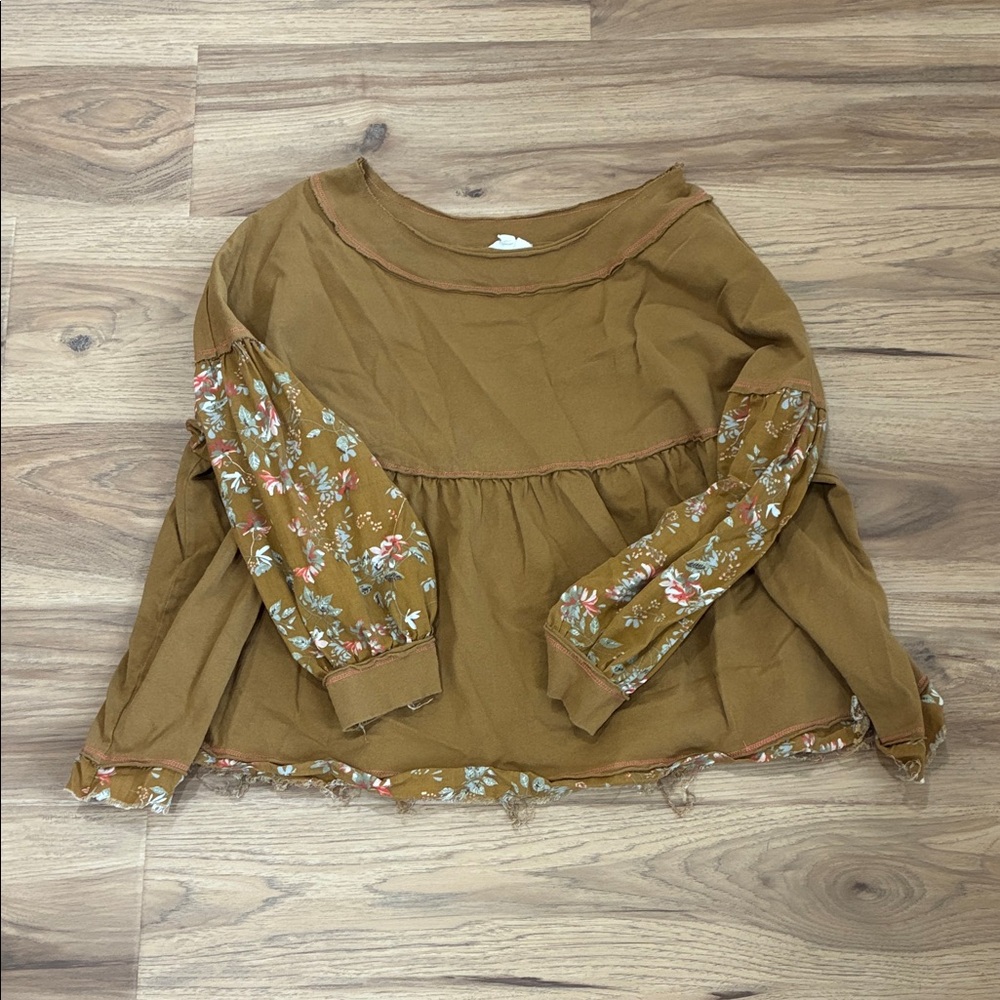 Elegant Floral Sleeve Women's Blouse